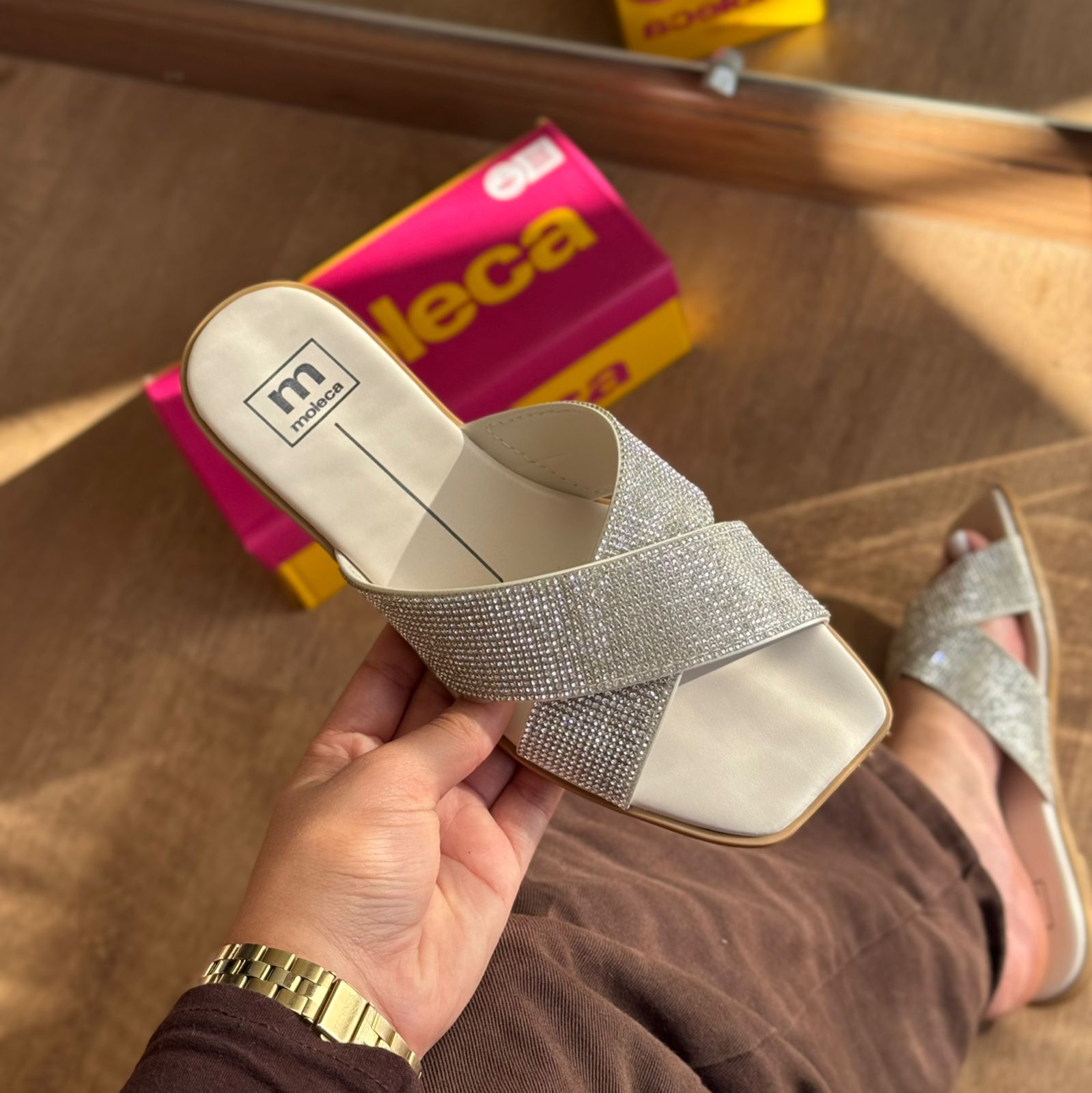 Sandália Moleca Rasteirinha Tiras Cruzadas 5560.105