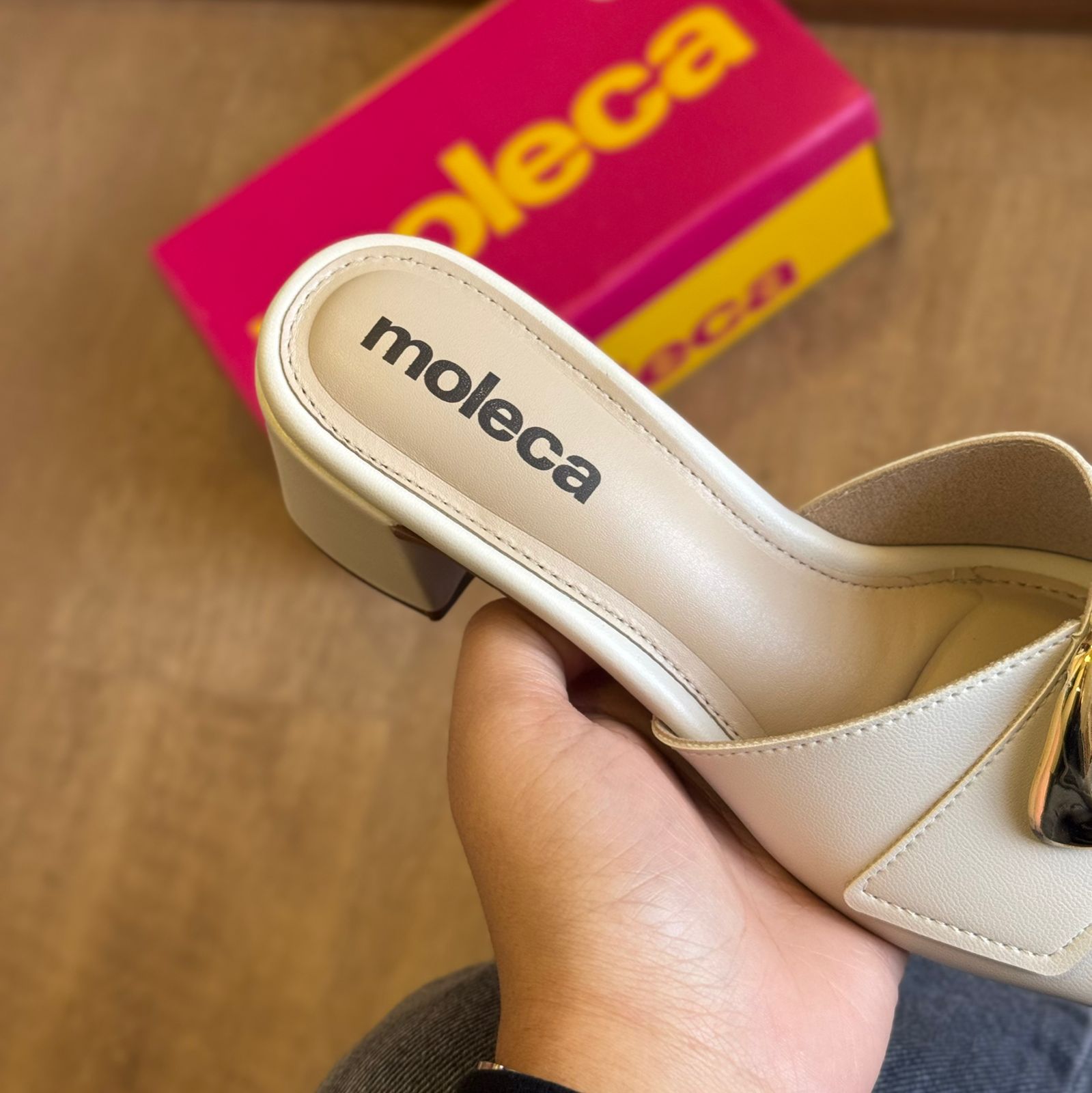 Salto Moleca Bloco Detalhe Dourado 5496.117