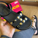 Sandália Moleca Rasteira Pedrarias Douradas 5525.106