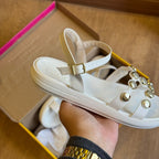 Sandália Moleca Rasteira Pedrarias Douradas 5525.106