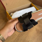 Sandália Moleca Rasteira Brilhosa 5435.553