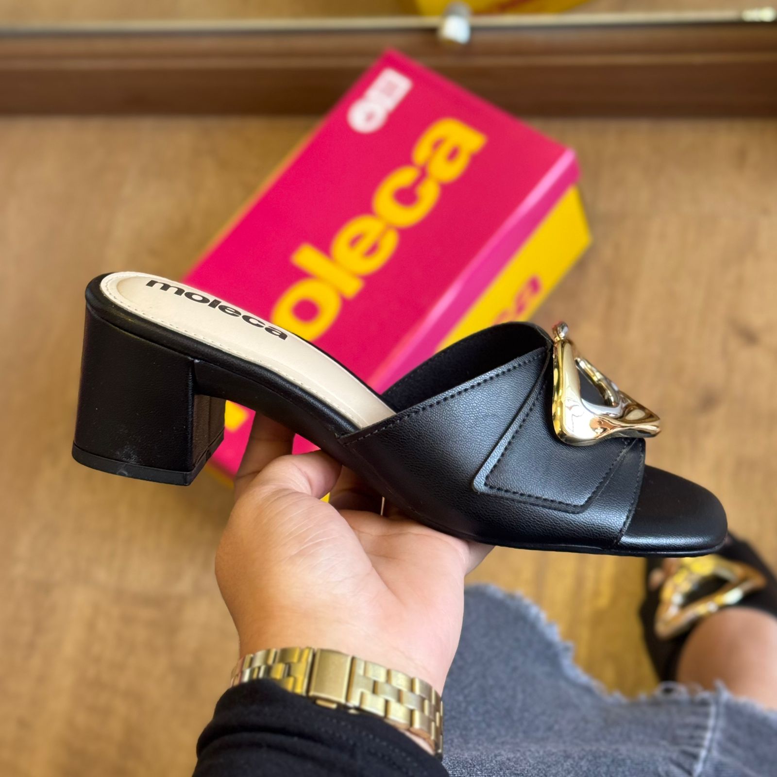 Salto Moleca Bloco Detalhe Dourado 5496.117