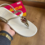 Sandália Moleca Detalhe Dourado de Folha 5490.122