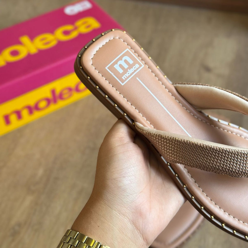 Sandália Moleca Tiras Escamadas 5547.101