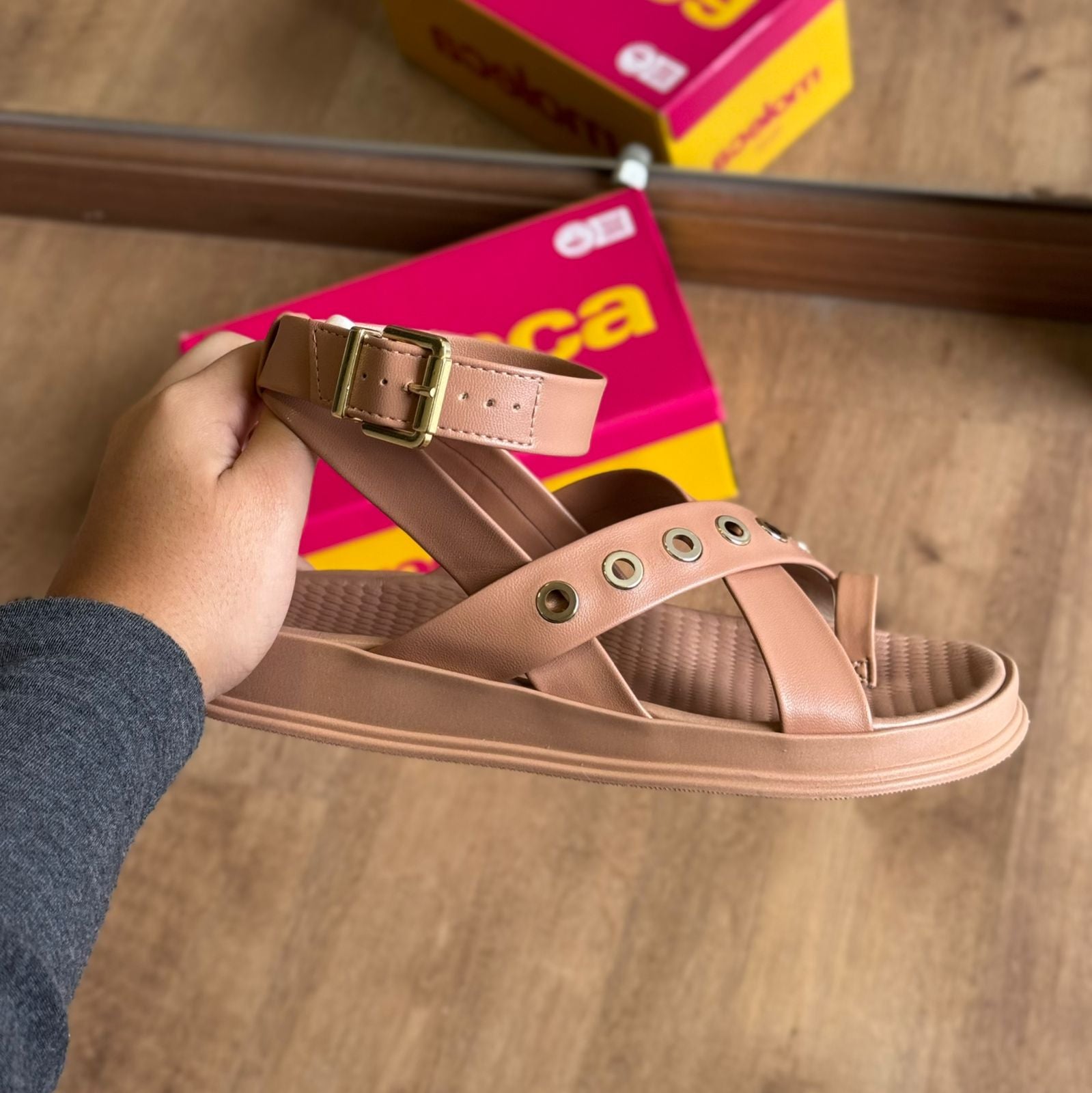 Sandália Moleca Tiras Entrelaçadas 5556.104